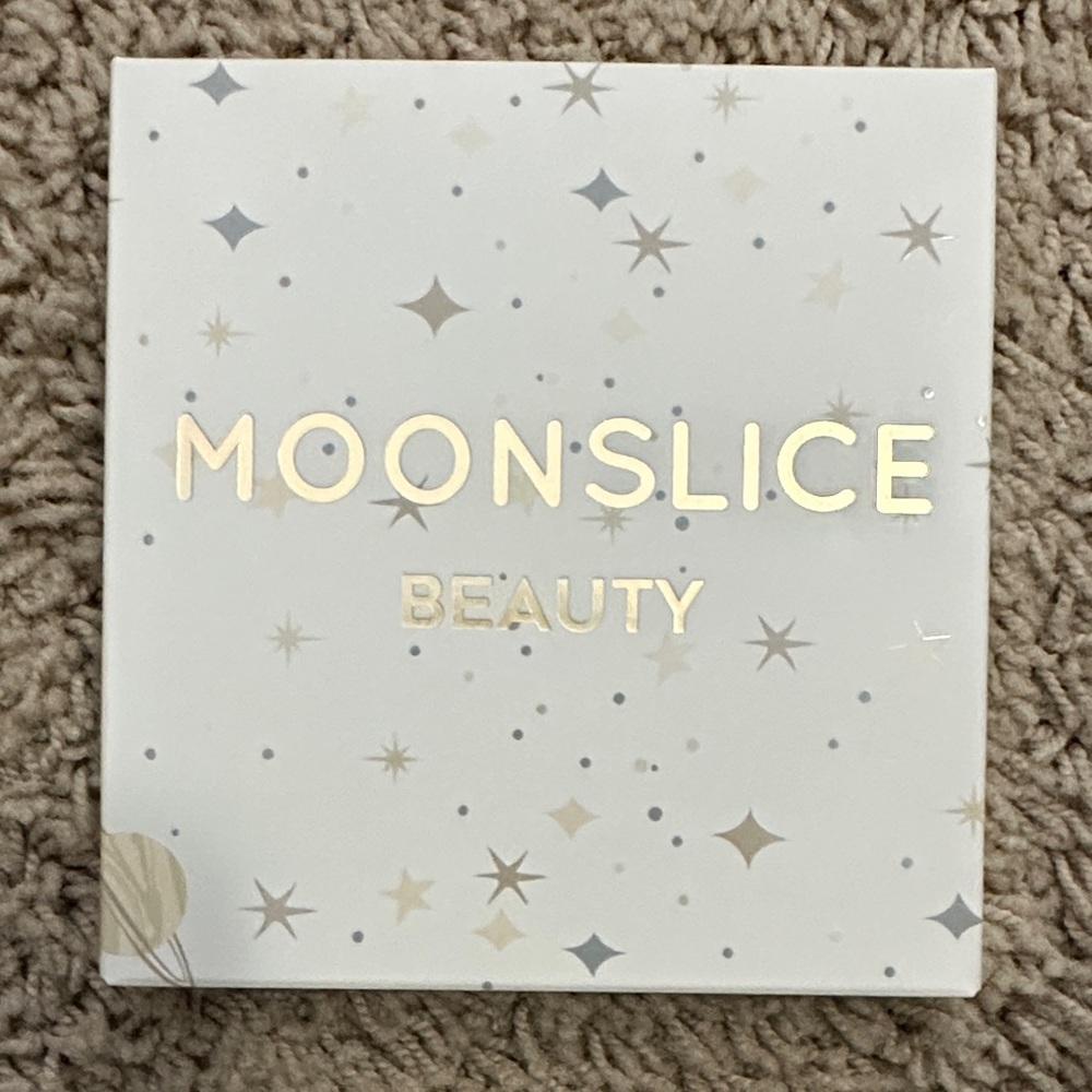 Blushing Moon Universal Blushing Pallette